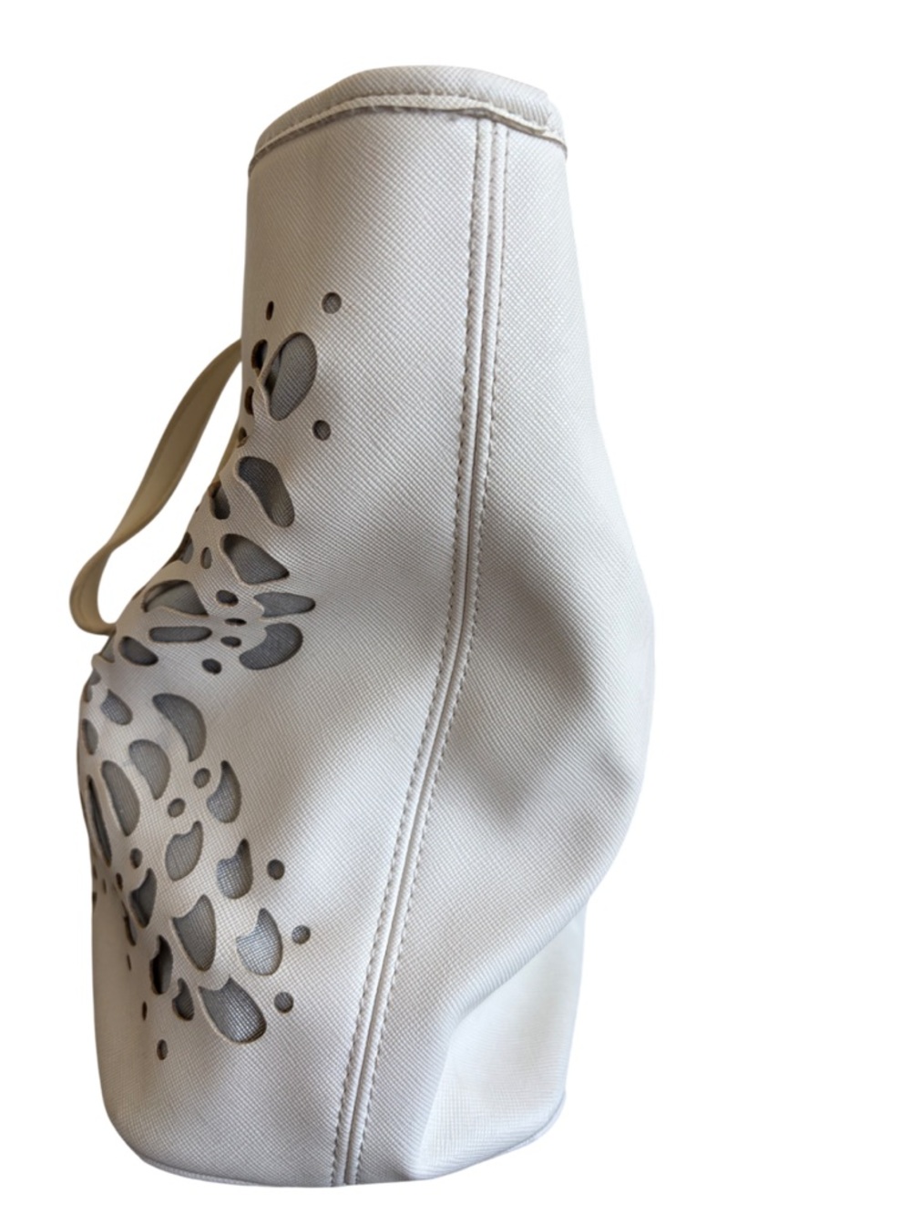 RESERVED SNOB ESSENTIALS Butterfly Tote Bag Cream Shoulder Handbag Cutout Purse - Picture 7 of 16